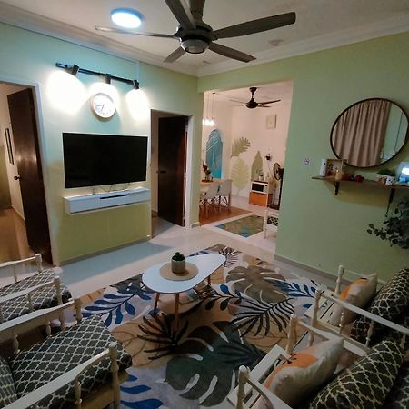 Mini Green Homestay Kulai Exterior photo
